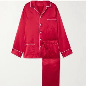BedHead for Neiman
Marcus Washable Silk Satin Pajama Set